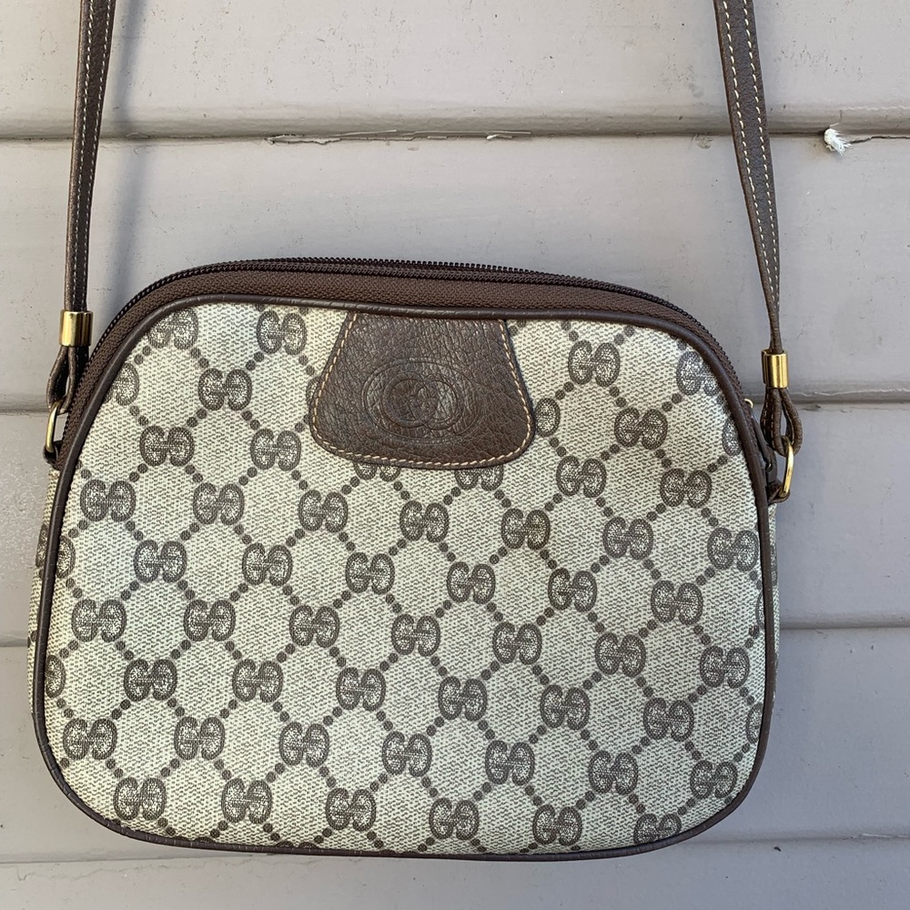 Very Popular Beautiful Old Gucci Shoulder Bag GG Pattern Brown